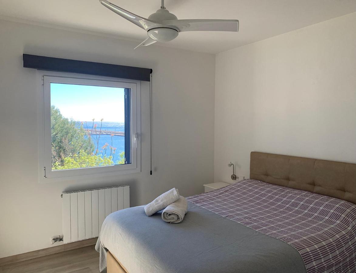 Magnific Apartament A Primera Linia De Mar Сан-Фаліу-да-Ґішулс Екстер'єр фото